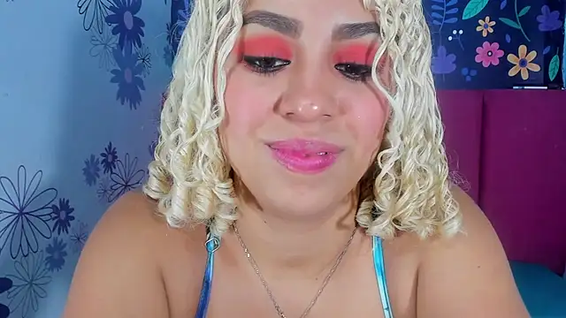 Snapshot of Lucy_White__ chatting on October 2025 08:53:02 PM Lucy White online show from October 2025 08:53:02 PM