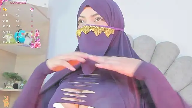 Amaltea online show from December 2025 06:12:02 PM