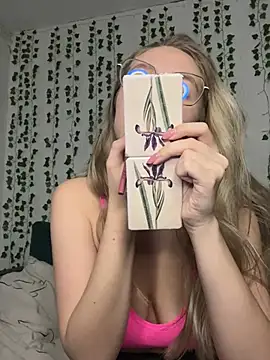 Snapshot of Kitty_Katrine chatting on January 2025 03:39:02 PM Kitty Katrine online show from January 2025 03:39:02 PM