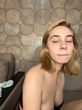 Snapshot of Kitty_Katrine chatting on October 2025 01:29:01 PM Kitty Katrine online show from October 2025 01:29:01 PM