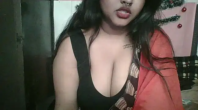 Snapshot of Your-love-12 chatting on January 2025 10:08:02 PM Your-love-12 online show from January 2025 10:08:02 PM