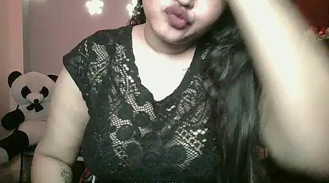 Snapshot of Your-love-12 chatting on February 2025 08:22:01 PM Your-love-12 online show from February 2025 08:22:01 PM