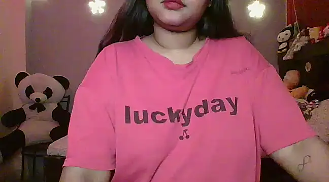 Snapshot of Your-love-12 chatting on February 2025 02:58:02 PM Your-love-12 online show from February 2025 02:58:02 PM