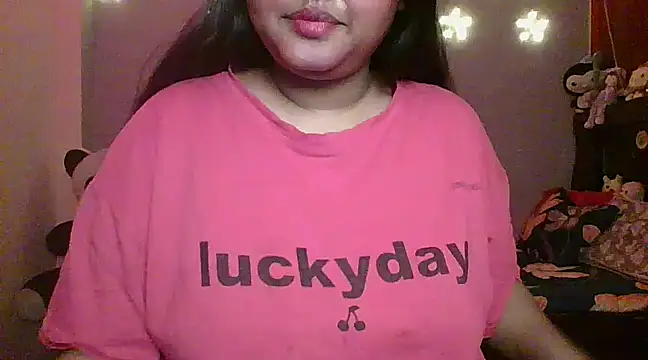 Snapshot of Your-love-12 chatting on March 2025 06:28:02 AM Your-love-12 online show from March 2025 06:28:02 AM