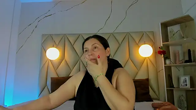 angelswets online show from February 2026 01:48:02 PM