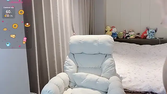 Snapshot of qiqi-666 chatting on September 2025 11:01:01 AM qiqi-666 online show from September 2025 11:01:01 AM