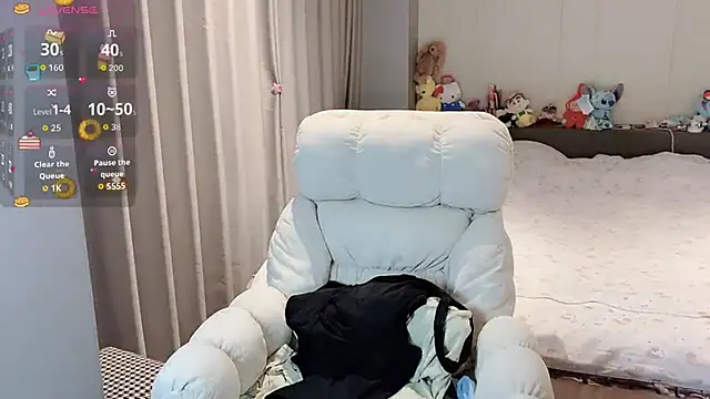 Snapshot of qiqi-666 chatting on October 2025 01:45:01 AM qiqi-666 online show from October 2025 01:45:01 AM