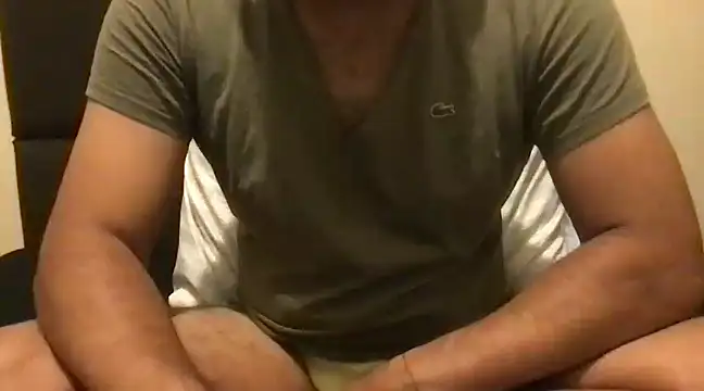 Snapshot of pe_netrad0r chatting on December 2024 05:37:02 AM pe netrad0r online show from December 2024 05:37:02 AM