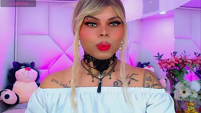 Snapshot of AdanKinng chatting on October 2025 06:11:01 AM AdanKinng online show from October 2025 06:11:01 AM