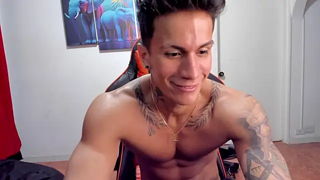 Snapshot of pettergrey1 chatting on March 2025 02:50:01 AM pettergrey1 online show from March 2025 02:50:01 AM