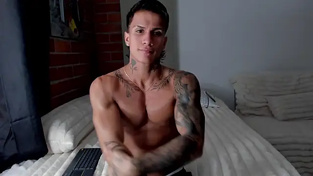 Snapshot of pettergrey1 chatting on November 2025 08:52:01 PM pettergrey1 online show from November 2025 08:52:01 PM