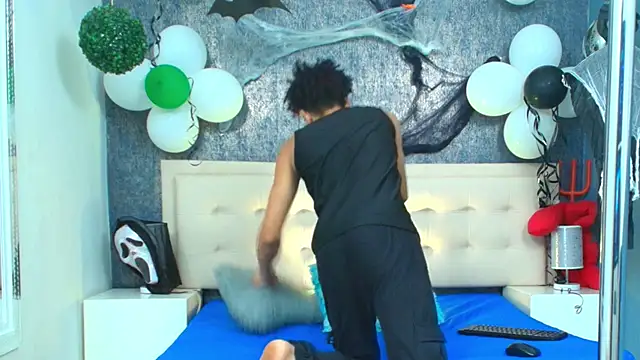 Erick Zhimerman online show from November 2025 03:53:02 AM