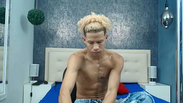 Erick Zhimerman online show from February 2026 03:49:02 AM