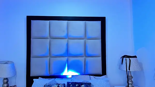 Snapshot of LaurenHu chatting on January 2025 05:09:01 AM LaurenHu online show from January 2025 05:09:01 AM