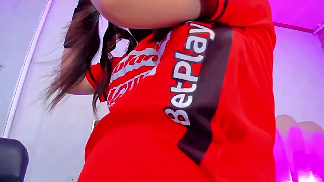 Snapshot of LaurenHu chatting on November 2025 03:06:01 AM LaurenHu online show from November 2025 03:06:01 AM