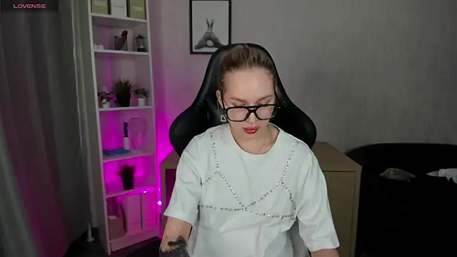 Carol  Cox online show from January 2025 10:19:01 PM