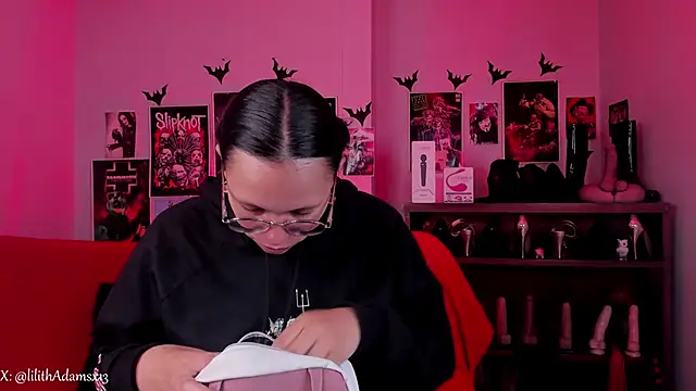 lilith-deveraux online show from February 2026 03:42:01 PM