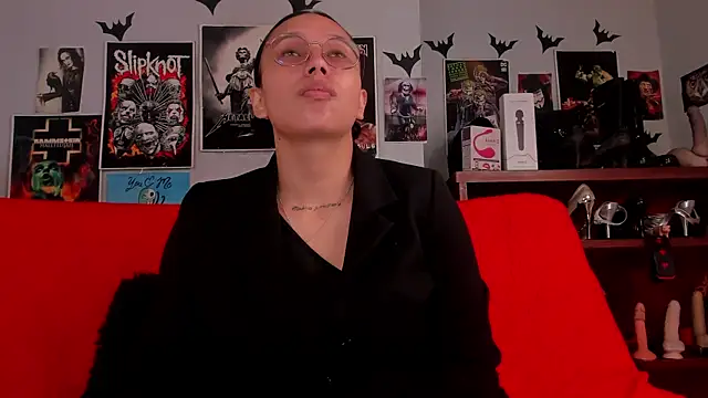 lilith-deveraux online show from May 2026 03:30:02 PM