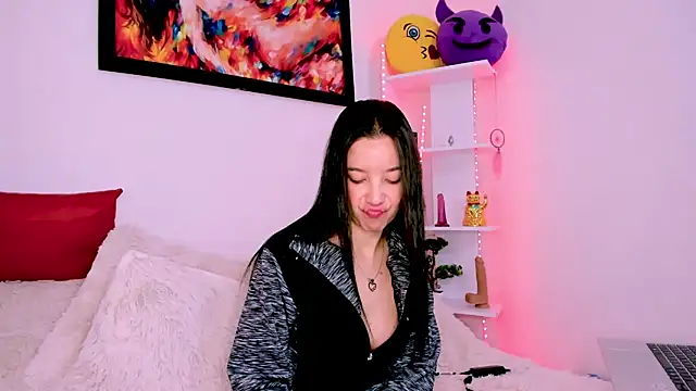 Manuelaa mejiia online show from February 2025 03:21:01 PM