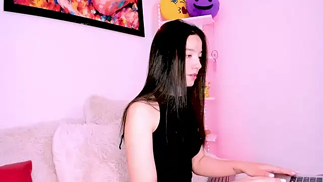 Manuelaa mejiia online show from February 2025 04:14:02 PM