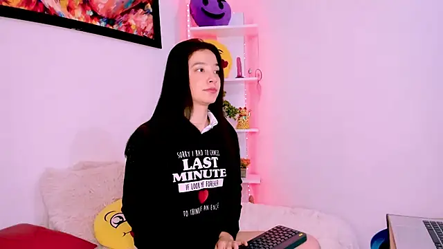 Manuelaa mejiia online show from February 2025 07:58:01 PM