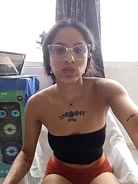 Karii-R online show from February 2026 02:45:01 PM