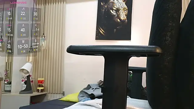 Snapshot of virtual_charm chatting on November 2025 01:55:02 PM virtual charm online show from November 2025 01:55:02 PM