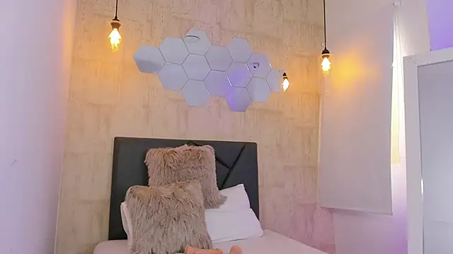 Snapshot of Fransheska-mon chatting on January 2025 09:47:02 PM Fransheska-mon online show from January 2025 09:47:02 PM