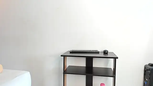 Snapshot of Fransheska-mon chatting on October 2025 02:10:01 PM Fransheska-mon online show from October 2025 02:10:01 PM