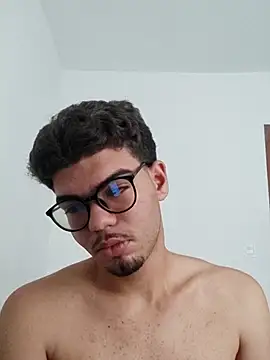 Snapshot of Edwardsky000 chatting on October 2025 10:16:02 AM Edwardsky000 online show from October 2025 10:16:02 AM