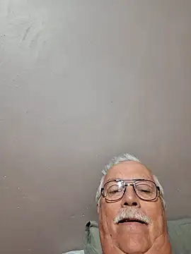 Snapshot of NawtyB1965 chatting on April 2026 04:43:02 AM NawtyB1965 online show from April 2026 04:43:02 AM