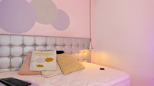 Snapshot of Axel_brunette1 chatting on February 2025 08:20:02 PM Axel brunette1 online show from February 2025 08:20:02 PM