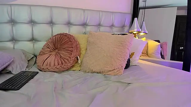 Snapshot of Axel_brunette1 chatting on March 2025 02:09:01 AM Axel brunette1 online show from March 2025 02:09:01 AM