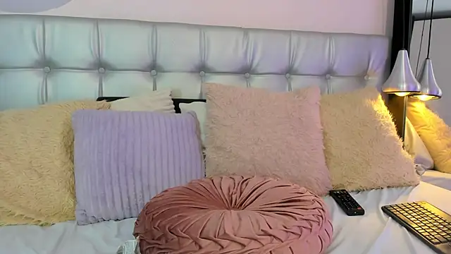 Snapshot of Axel_brunette1 chatting on March 2025 01:45:02 AM Axel brunette1 online show from March 2025 01:45:02 AM