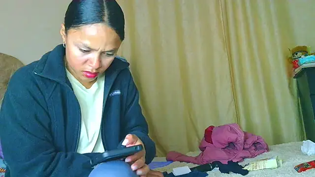 Samary thomas online show from May 2026 01:00:02 AM