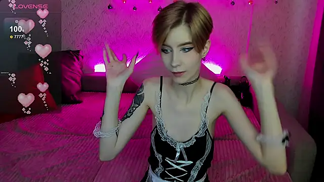 Snapshot of Angel_Jules chatting on December 2024 04:24:01 AM Angel Jules online show from December 2024 04:24:01 AM