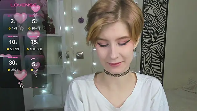 Snapshot of Angel_Jules chatting on December 2024 04:10:02 AM Angel Jules online show from December 2024 04:10:02 AM