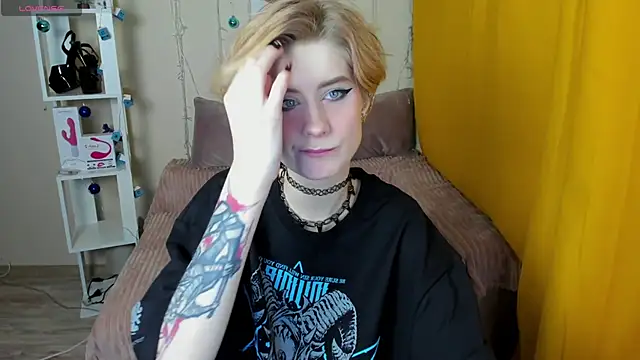 Snapshot of Angel_Jules chatting on January 2025 01:12:02 AM Angel Jules online show from January 2025 01:12:02 AM