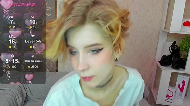 Snapshot of Angel_Jules chatting on January 2025 01:32:02 AM Angel Jules online show from January 2025 01:32:02 AM