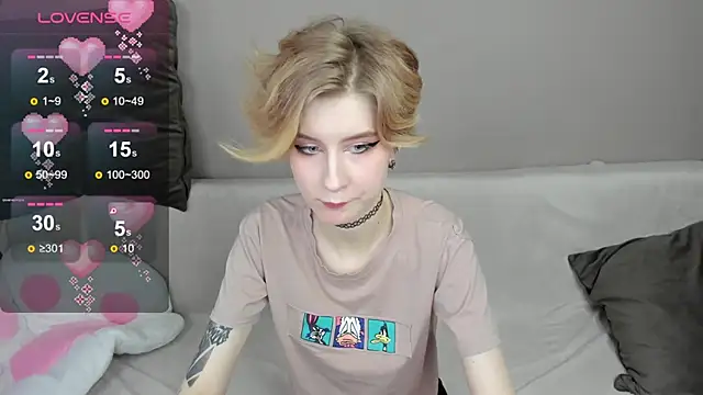 Snapshot of Angel_Jules chatting on February 2025 04:22:02 AM Angel Jules online show from February 2025 04:22:02 AM