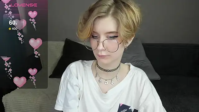 Snapshot of Angel_Jules chatting on February 2025 01:02:02 AM Angel Jules online show from February 2025 01:02:02 AM