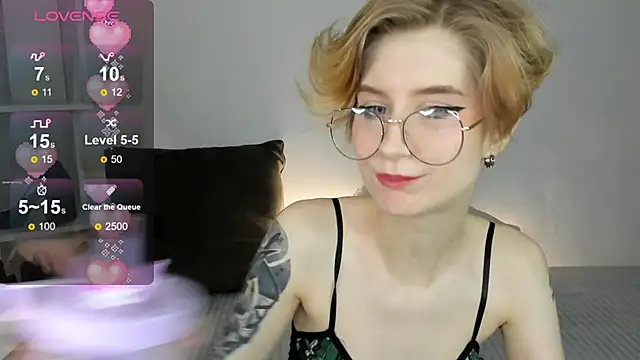 Snapshot of Angel_Jules chatting on February 2025 04:14:02 AM Angel Jules online show from February 2025 04:14:02 AM