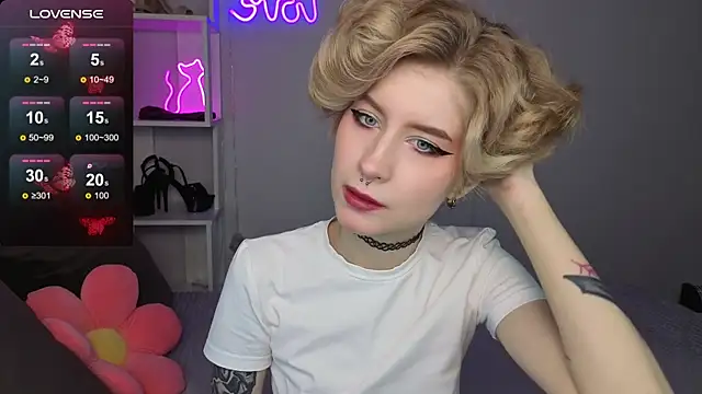 Snapshot of Angel_Jules chatting on October 2025 01:04:02 AM Angel Jules online show from October 2025 01:04:02 AM