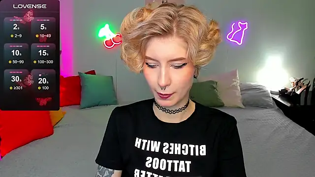 Snapshot of Angel_Jules chatting on October 2025 12:43:01 AM Angel Jules online show from October 2025 12:43:01 AM