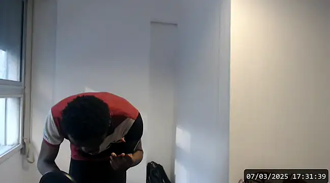 Snapshot of Mastertopdome chatting on March 2025 08:33:02 PM Mastertopdome online show from March 2025 08:33:02 PM