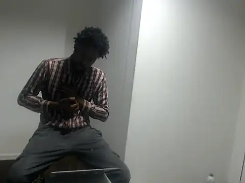 Snapshot of Mastertopdome chatting on October 2025 01:48:02 AM Mastertopdome online show from October 2025 01:48:02 AM