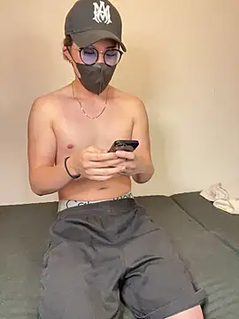 xxx men online show from October 2025 05:59:01 PM