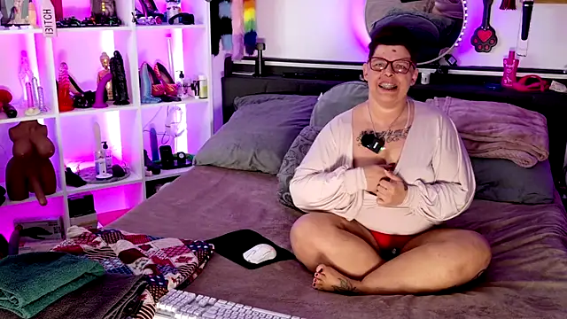 Snapshot of SunshineLexi chatting on February 2026 08:24:01 AM SunshineLexi online show from February 2026 08:24:01 AM