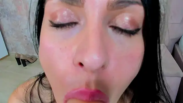 Snapshot of tequila_dream chatting on December 2024 08:41:01 AM tequila dream online show from December 2024 08:41:01 AM