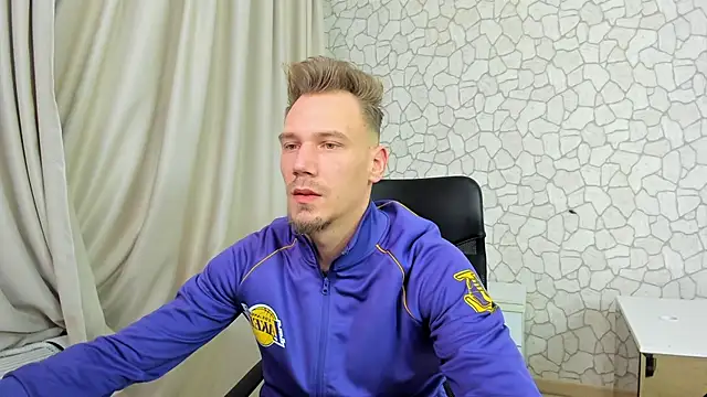 MateoBenjaminX online show from February 2025 07:55:01 PM